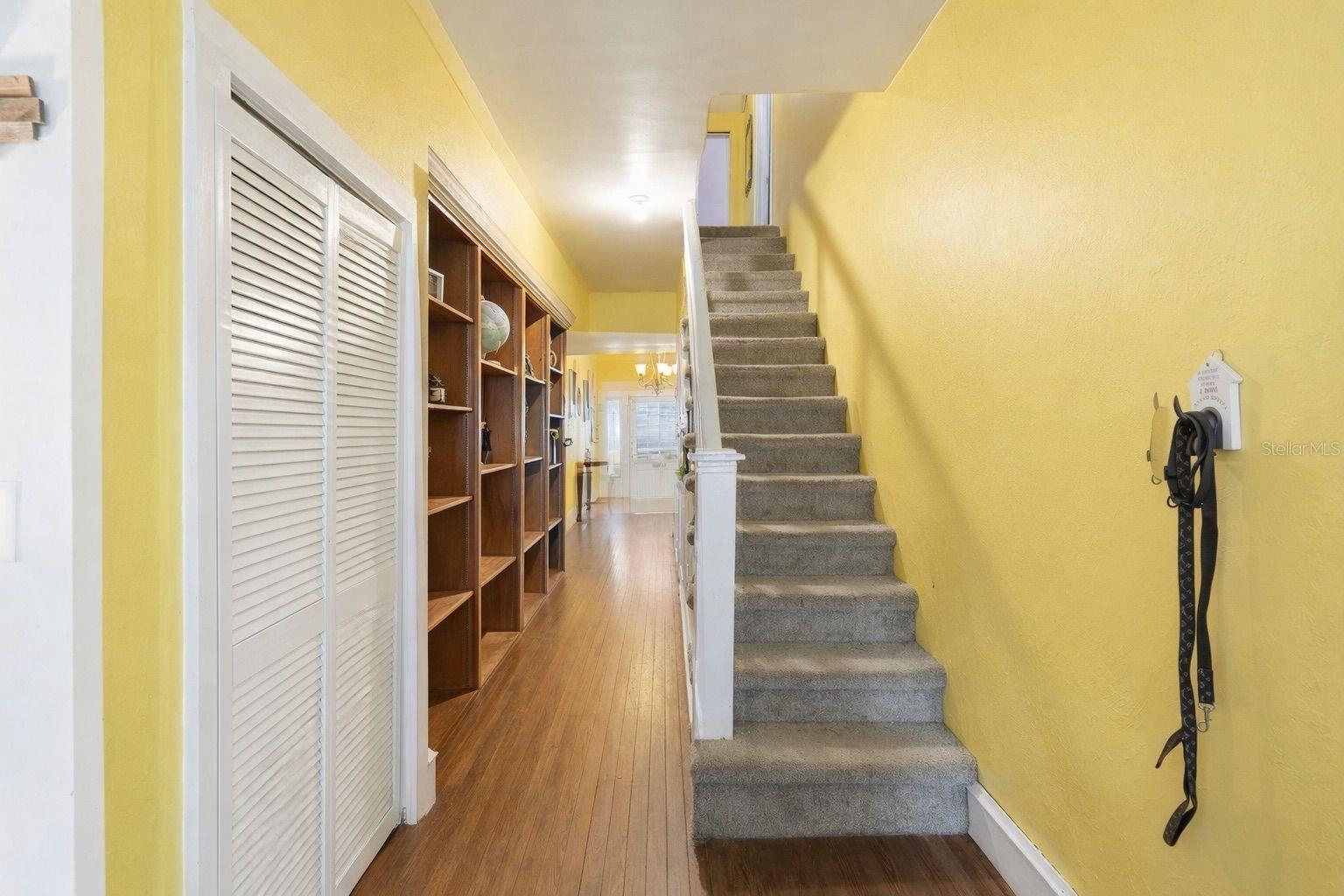 CRESCENT HILL - Residential