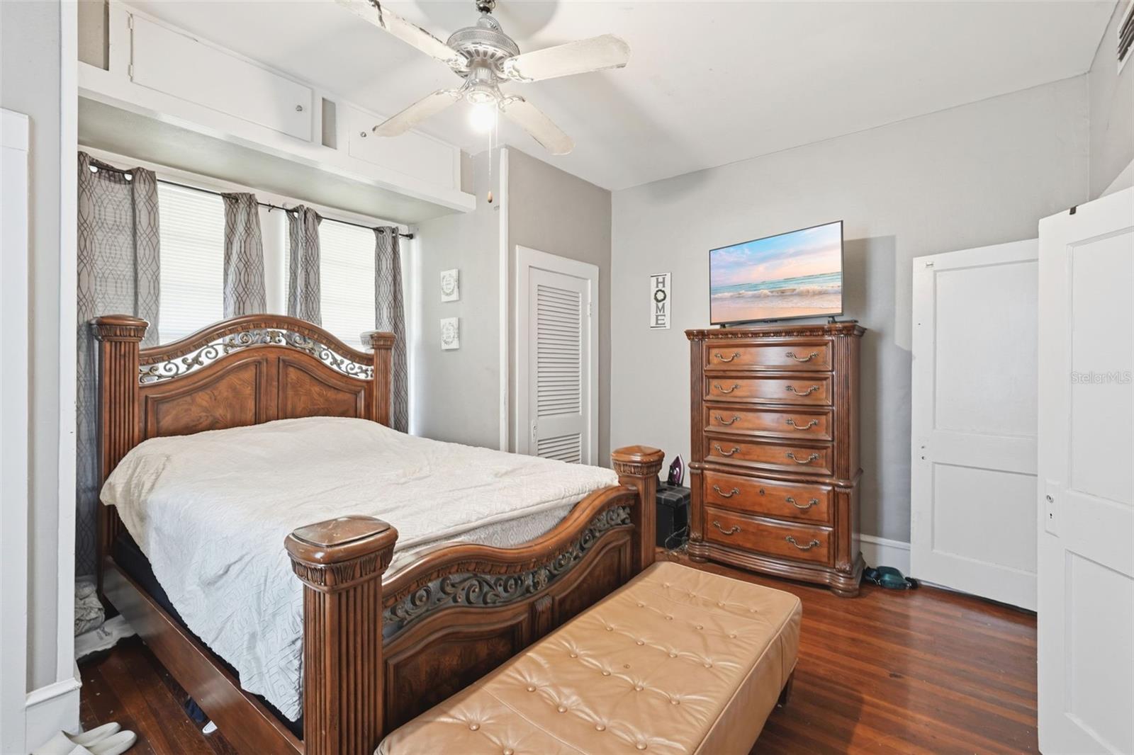 CRESCENT HILL - Residential