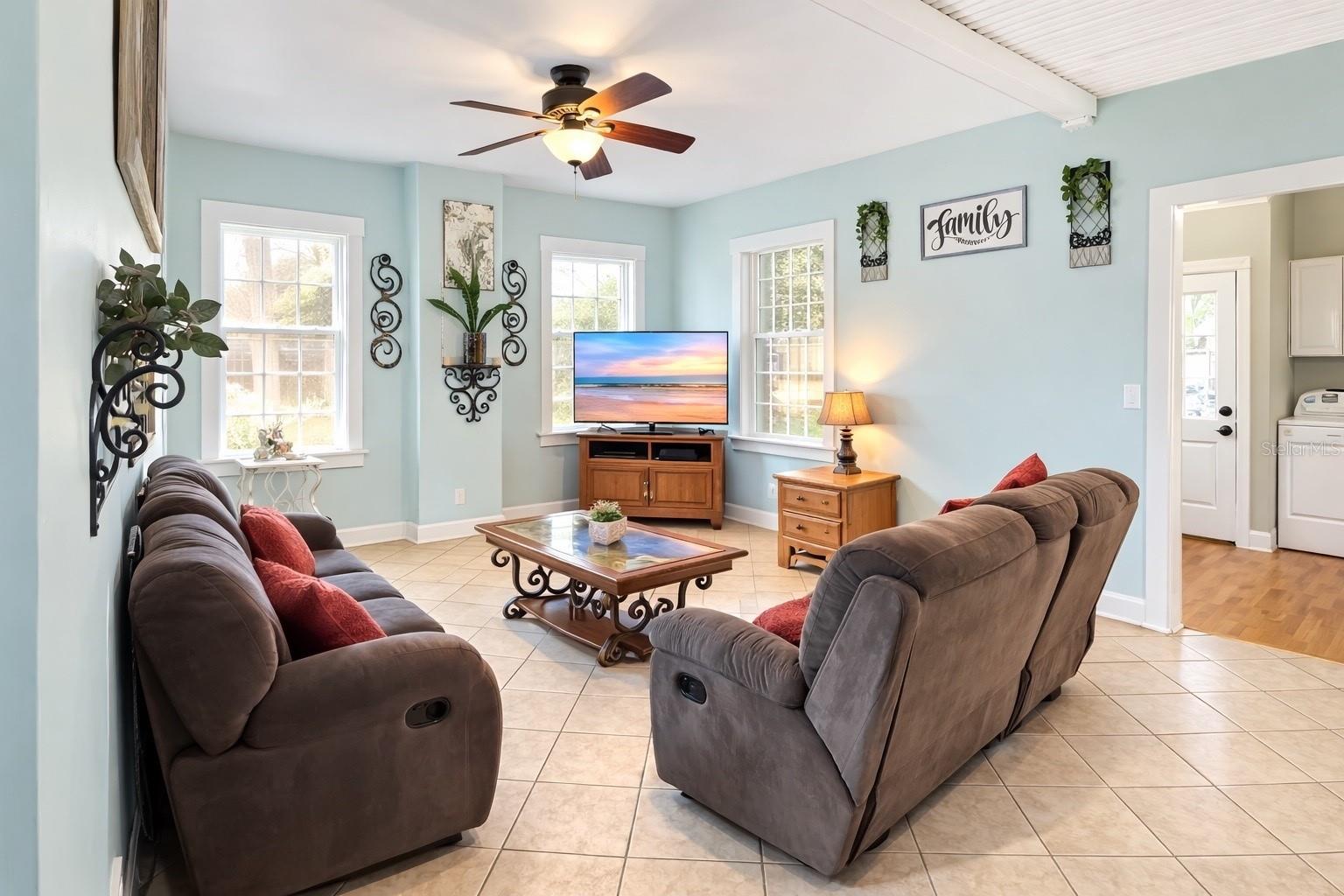 CRESCENT HILL - Residential