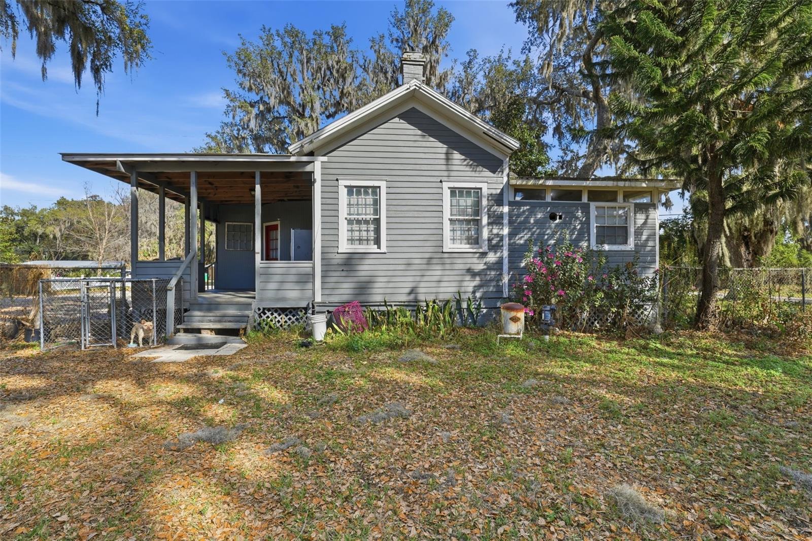 CRESCENT HILL - Residential