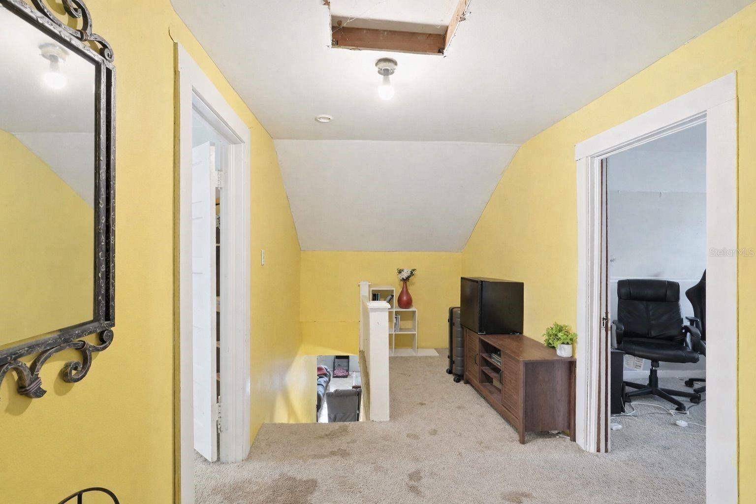 CRESCENT HILL - Residential