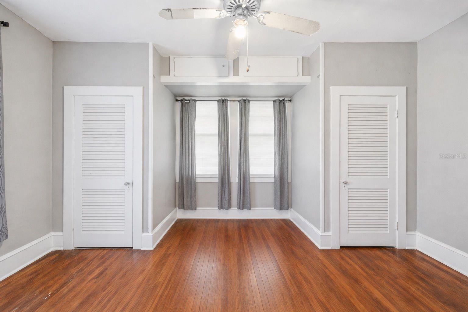 CRESCENT HILL - Residential