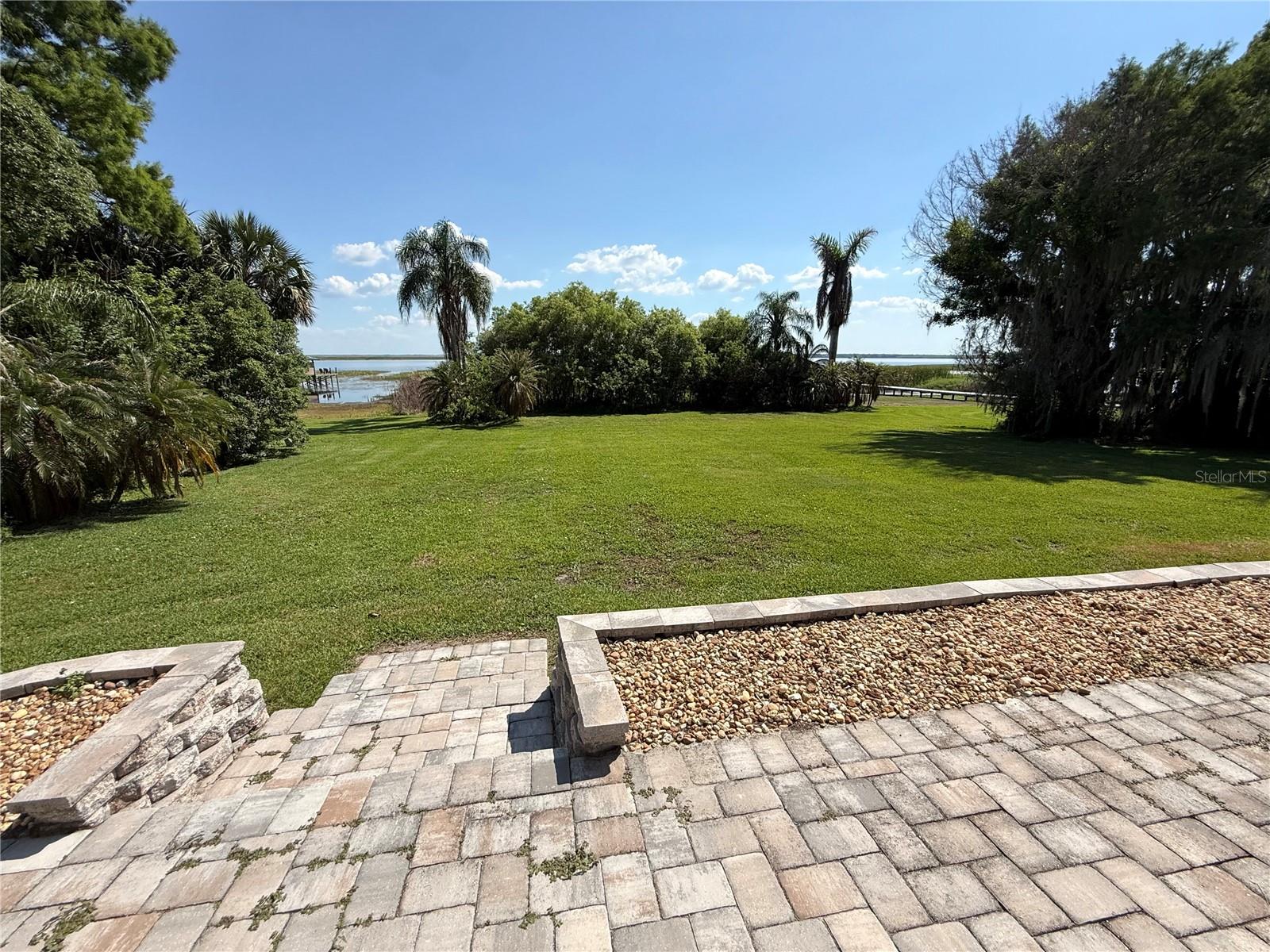 REGAL OAK SHORES UNIT 3 - Residential