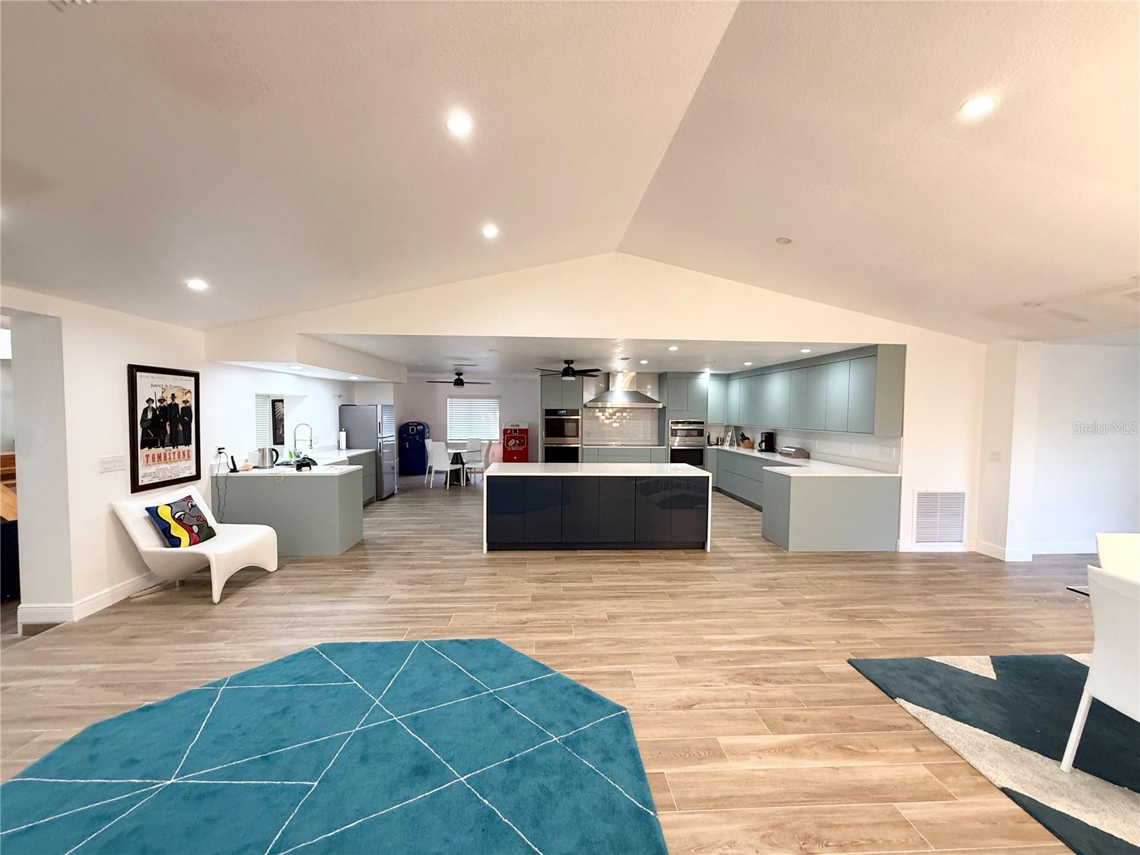 REGAL OAK SHORES UNIT 3 - Residential