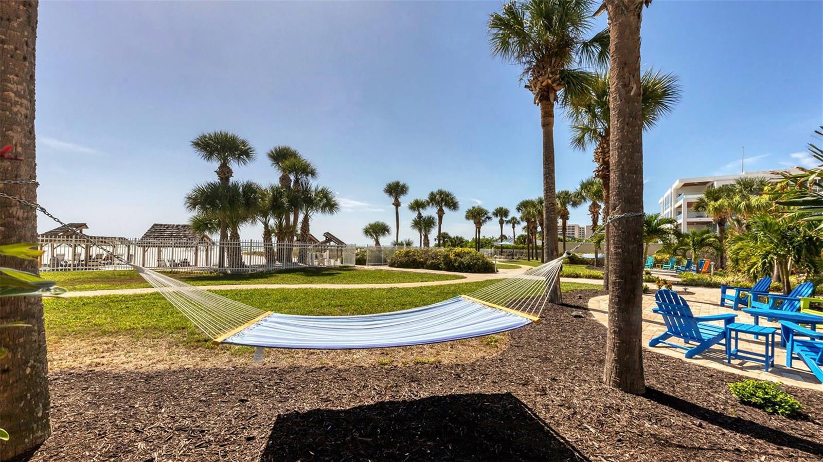 HORIZONS WEST - Residential