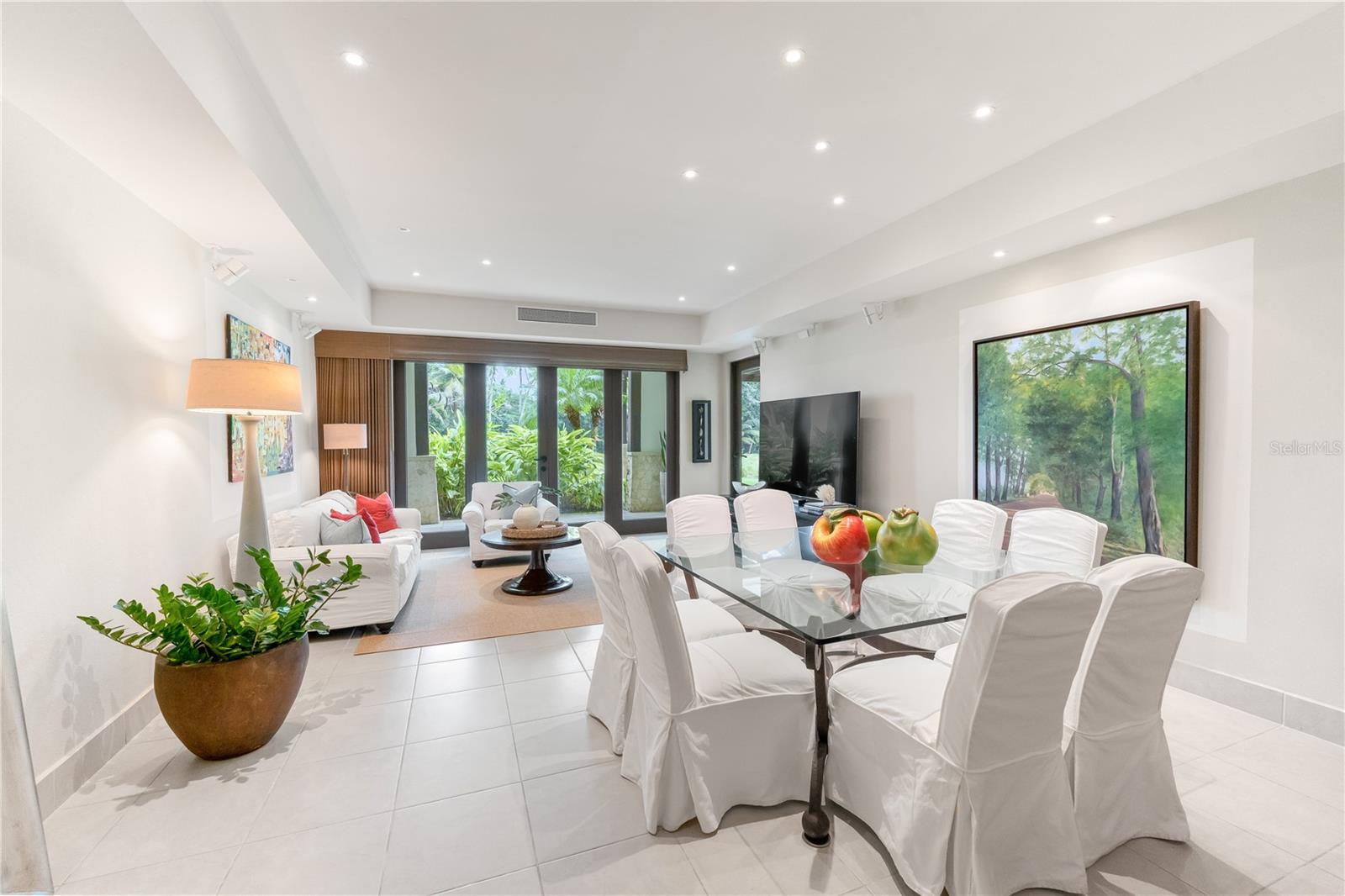 LAS VERANDAS CONDOMINIUM - Residential