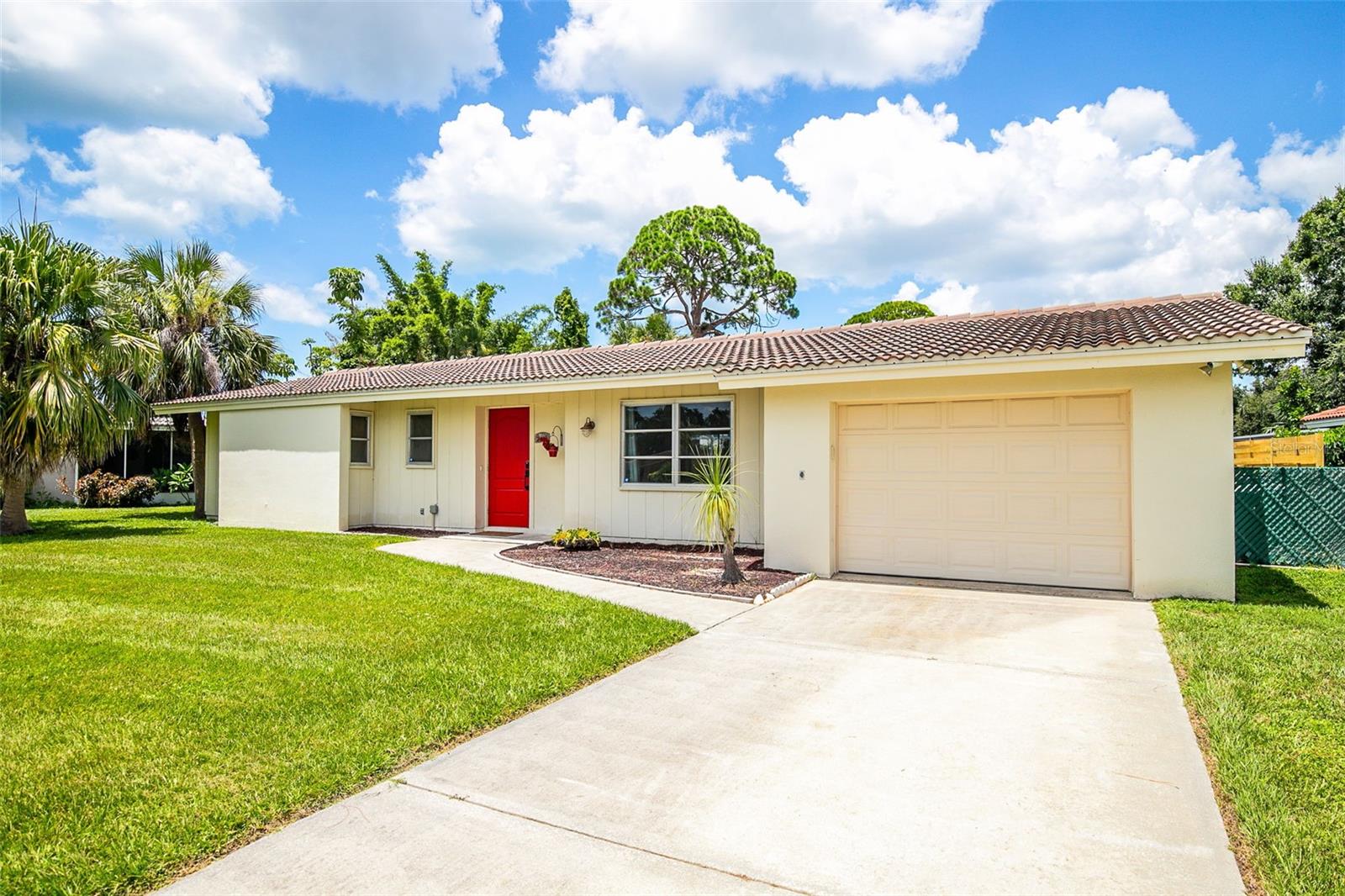 GULF GATE WOODS - Residential