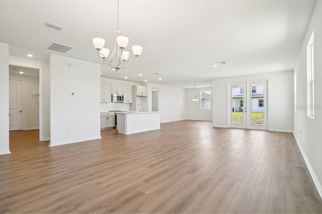 TRAILSIDE - Residential