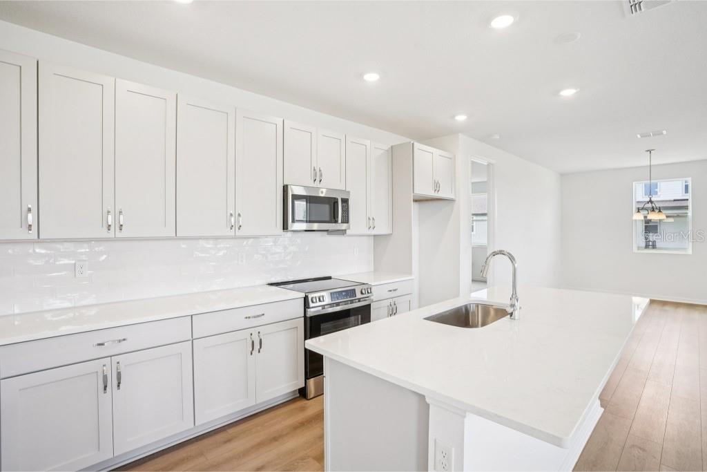 TRAILSIDE - Residential