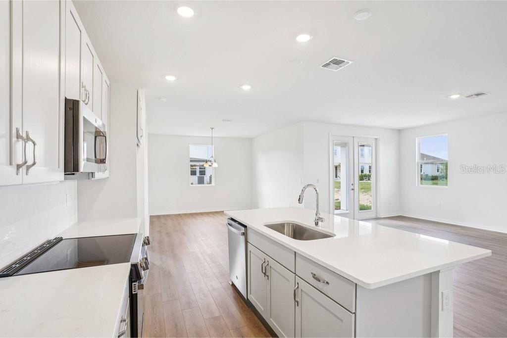 TRAILSIDE - Residential