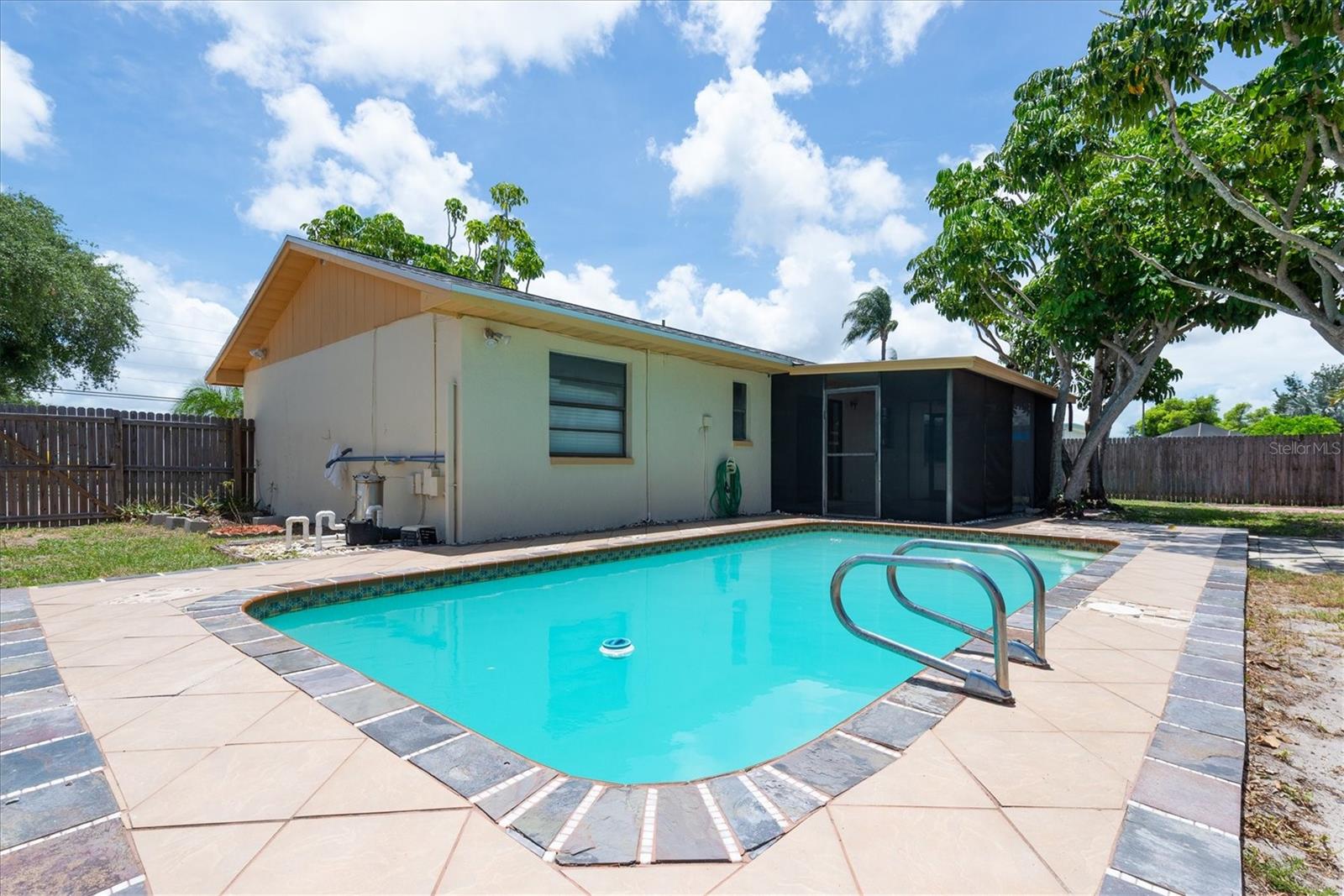 HEATHER HILLS - Residential