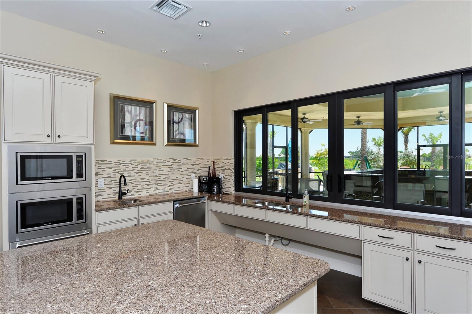 SANDHILL PRESERVE - Residential