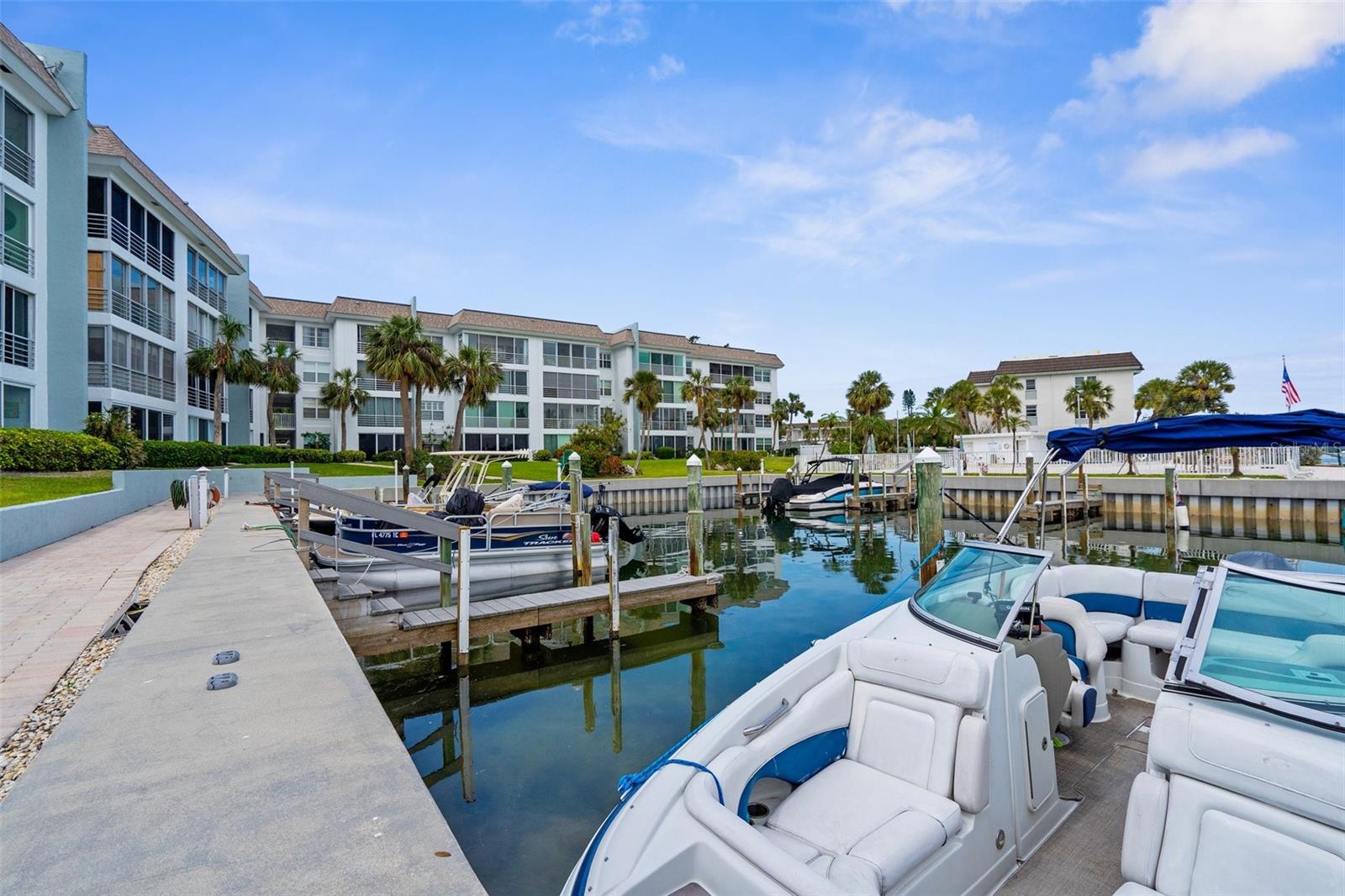 SUTTON PLACE - Residential