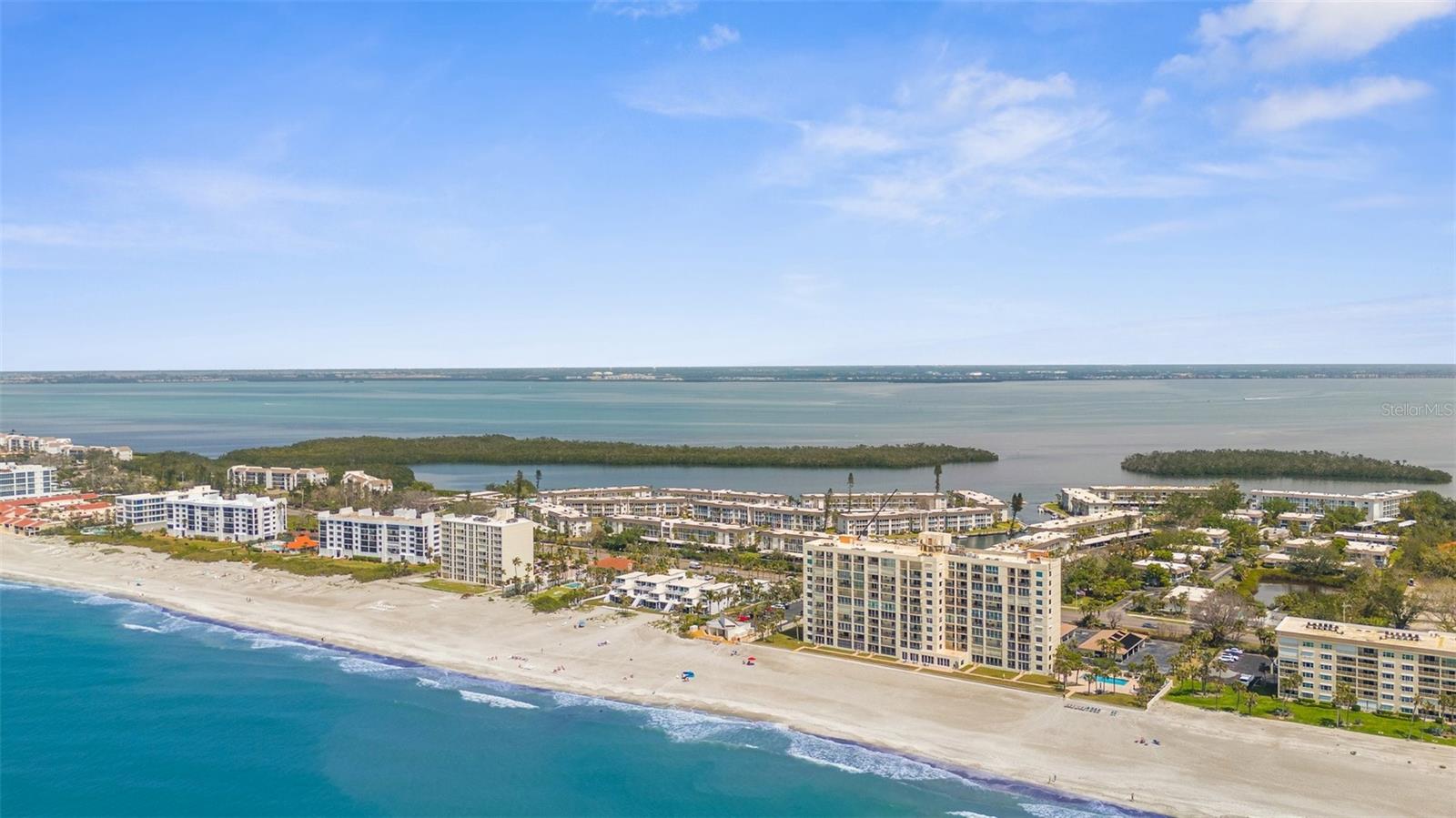 SUTTON PLACE - Residential