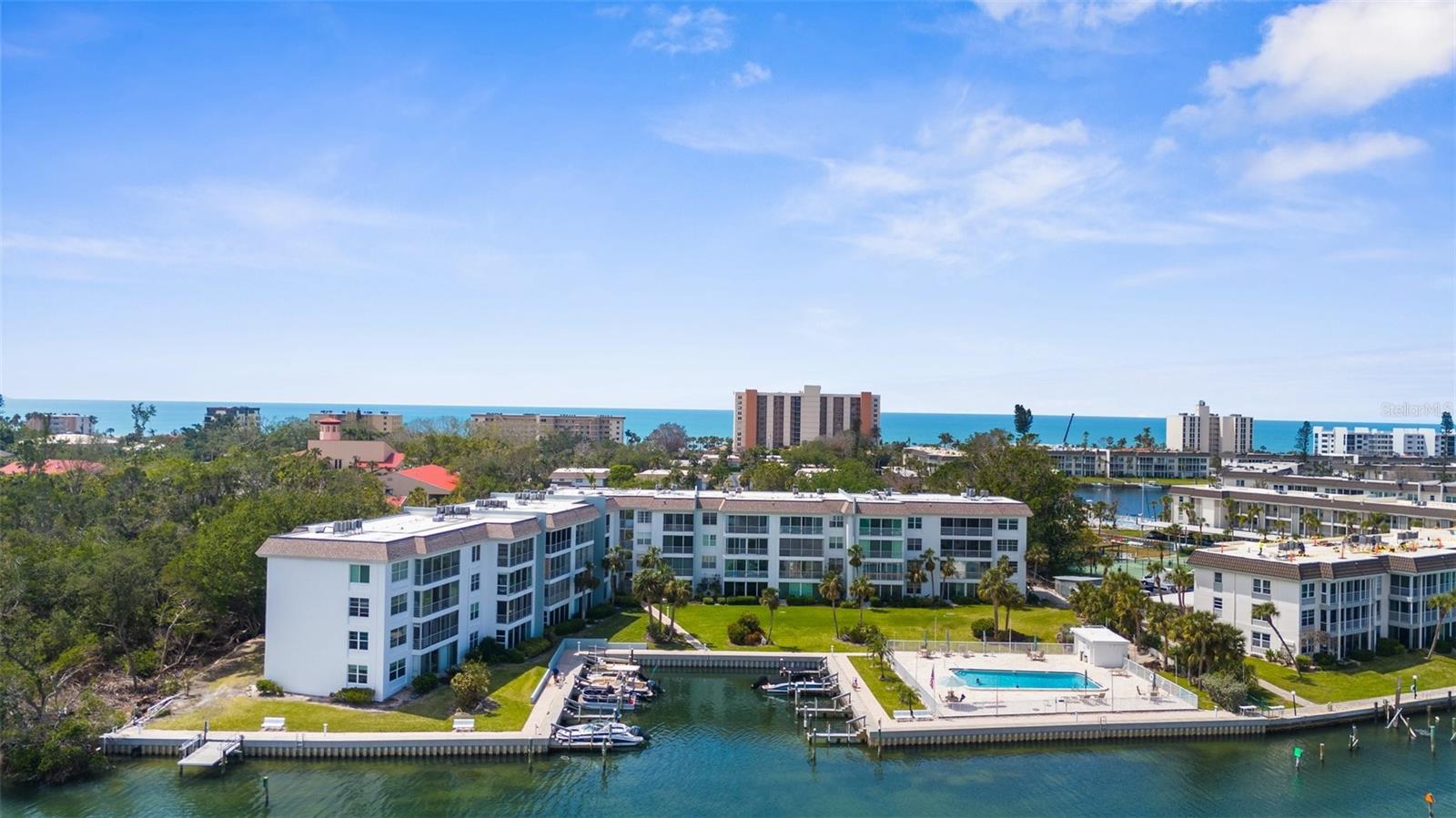 SUTTON PLACE - Residential