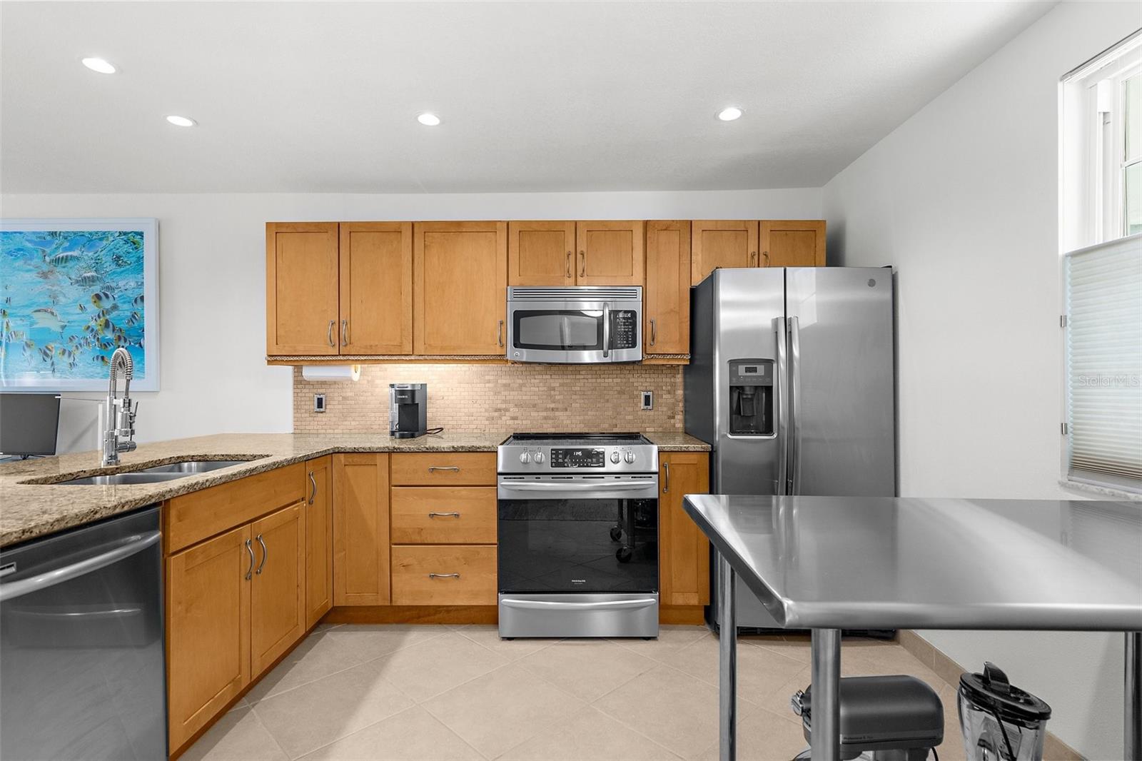 SUTTON PLACE - Residential