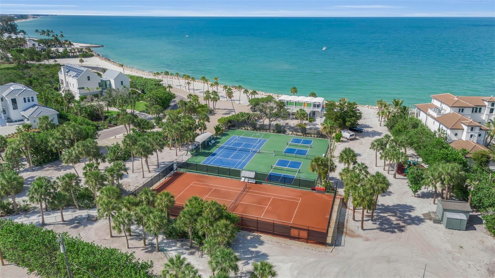 SANDERLING CLUB / SIESTA KEY - Residential
