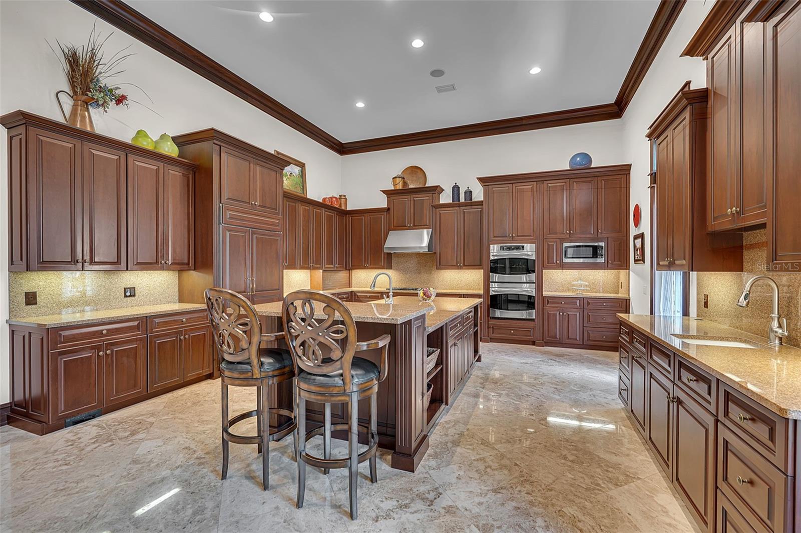 SANDERLING CLUB / SIESTA KEY - Residential
