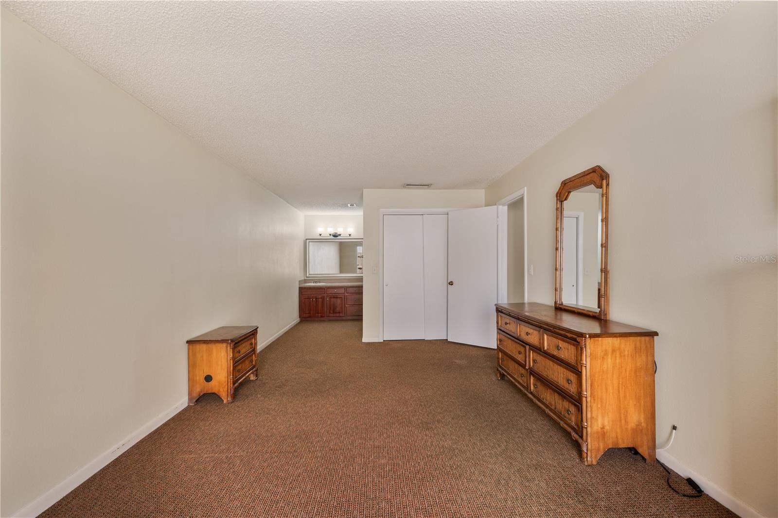 MEADOW OAKS A CONDO - Residential