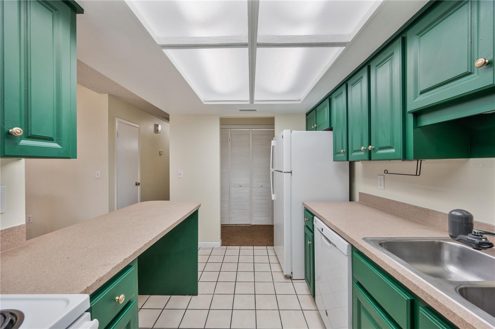MEADOW OAKS A CONDO - Residential