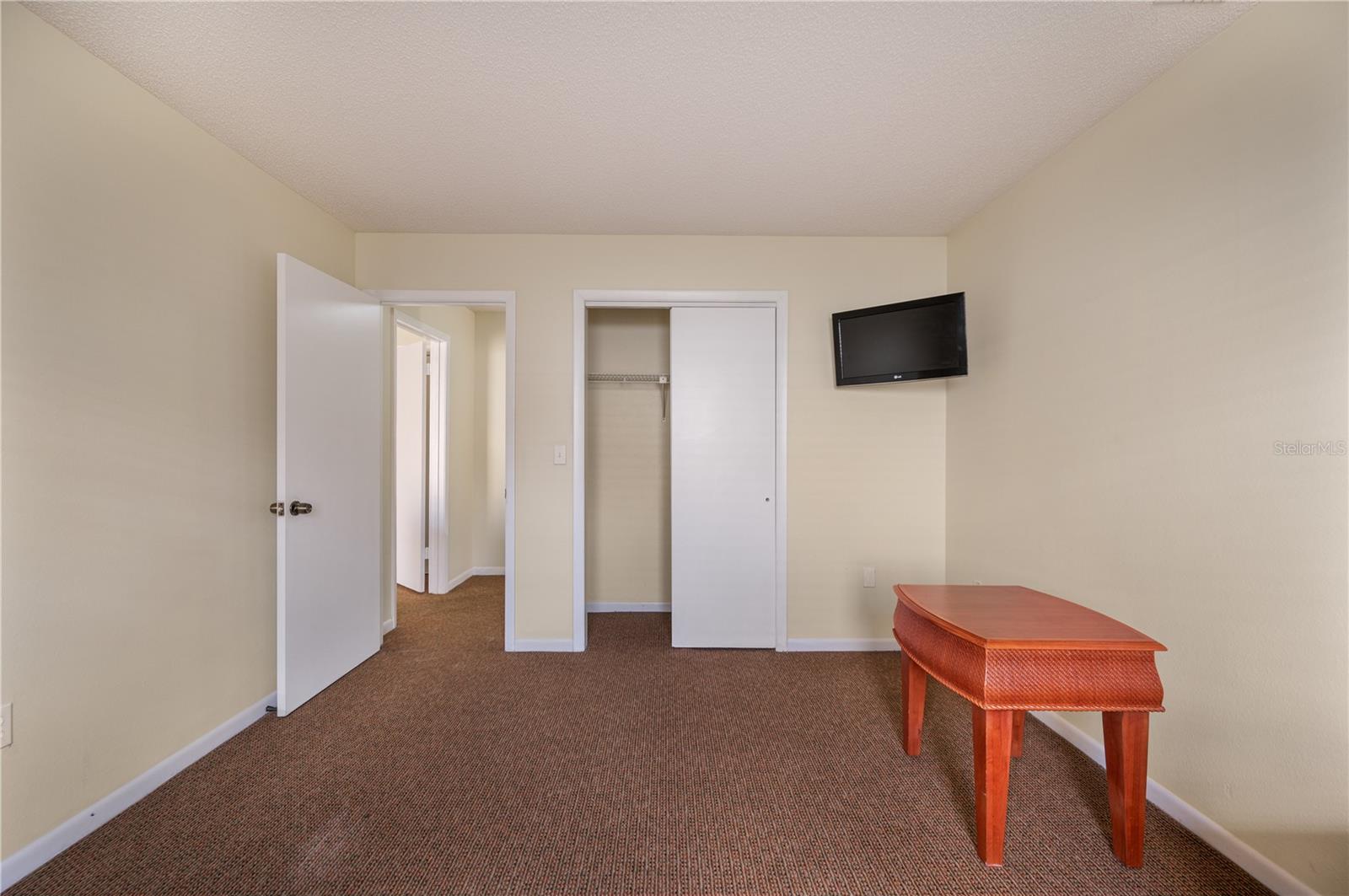 MEADOW OAKS A CONDO - Residential
