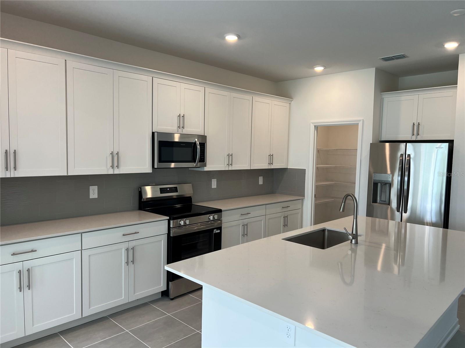 SPRINGHEAD 1/BRIDGEWALK - Residential Lease