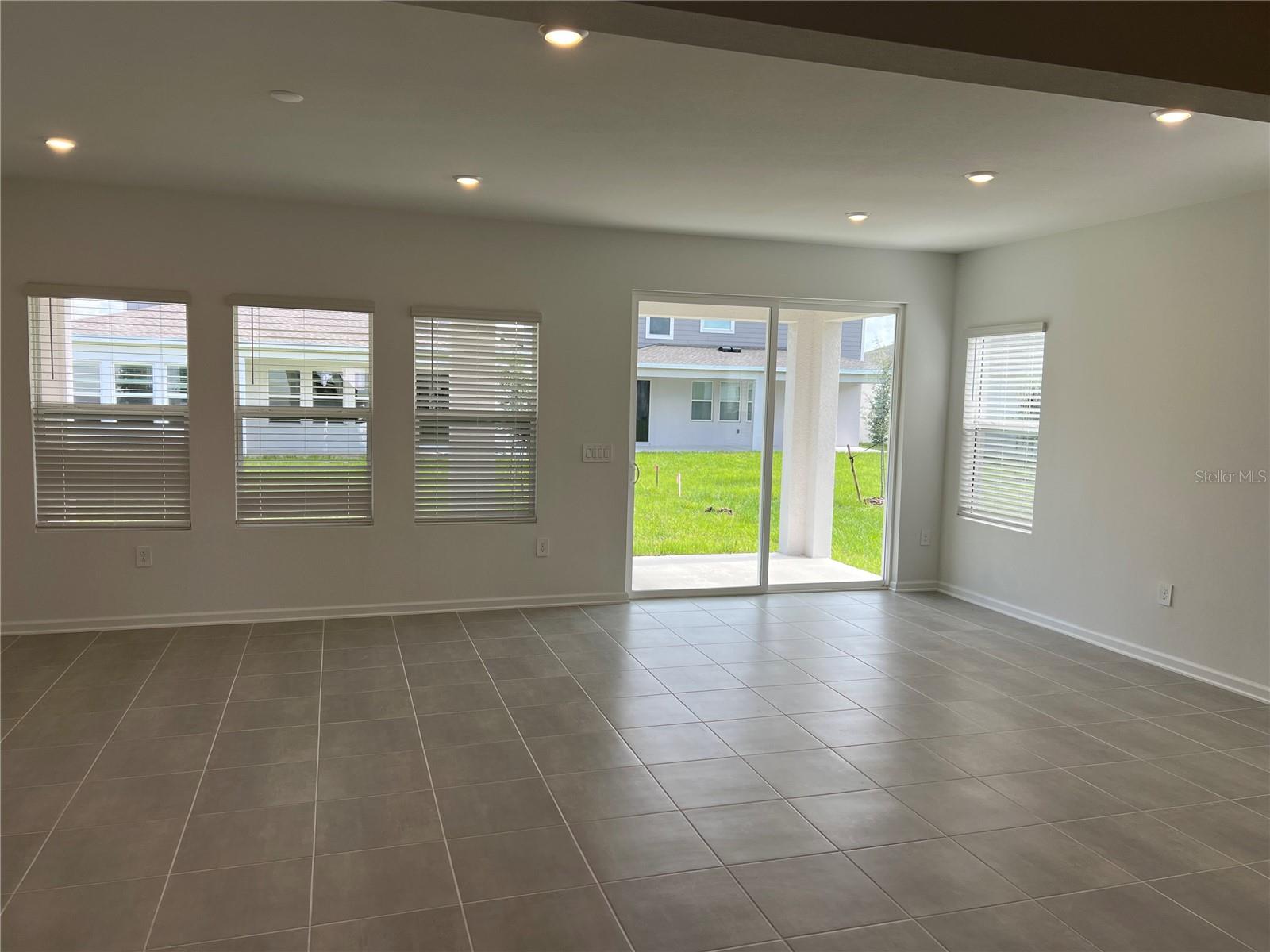 SPRINGHEAD 1/BRIDGEWALK - Residential Lease