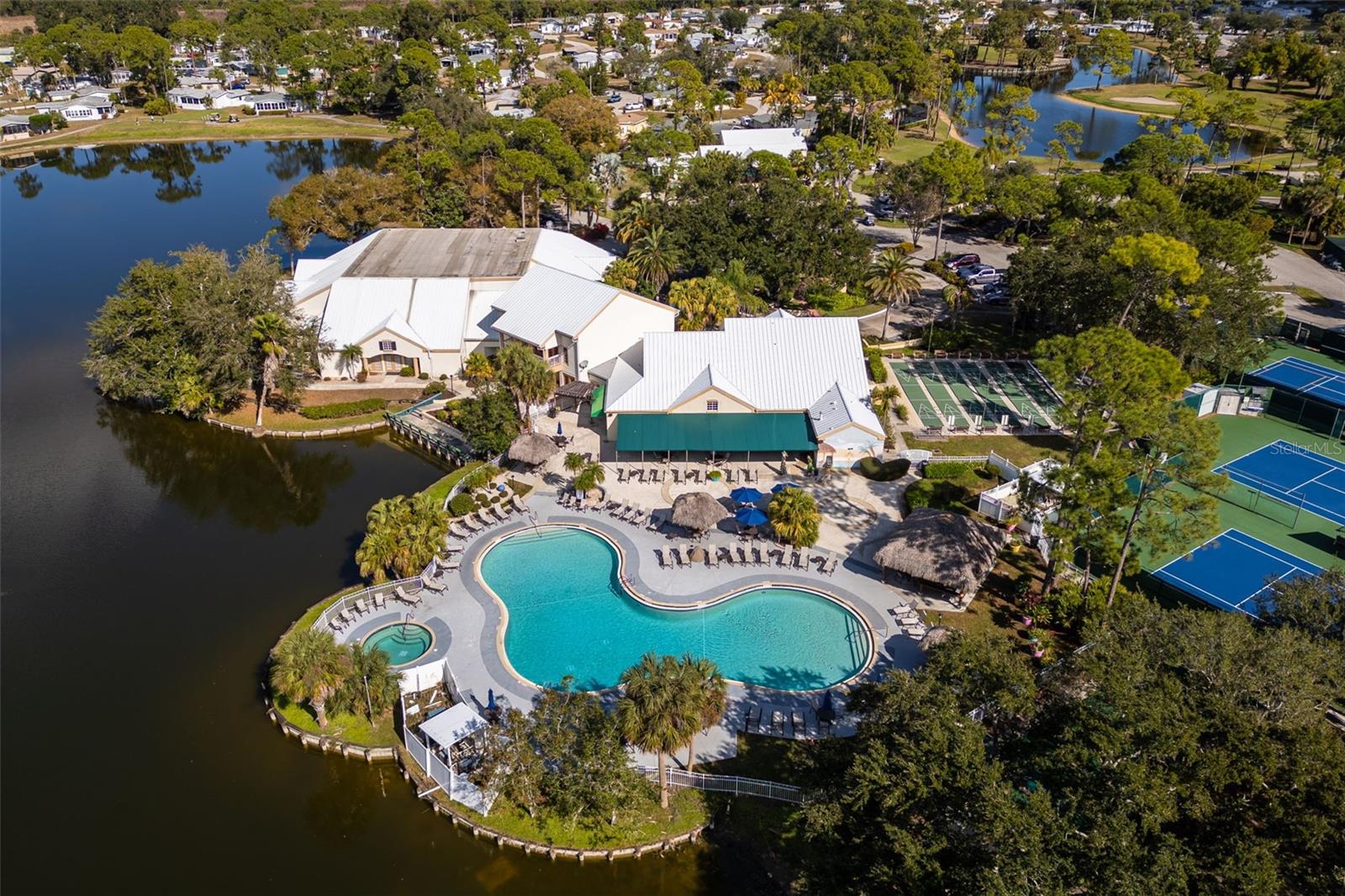 PINE LAKES COUNTRY CLUB PH 03 - Residential