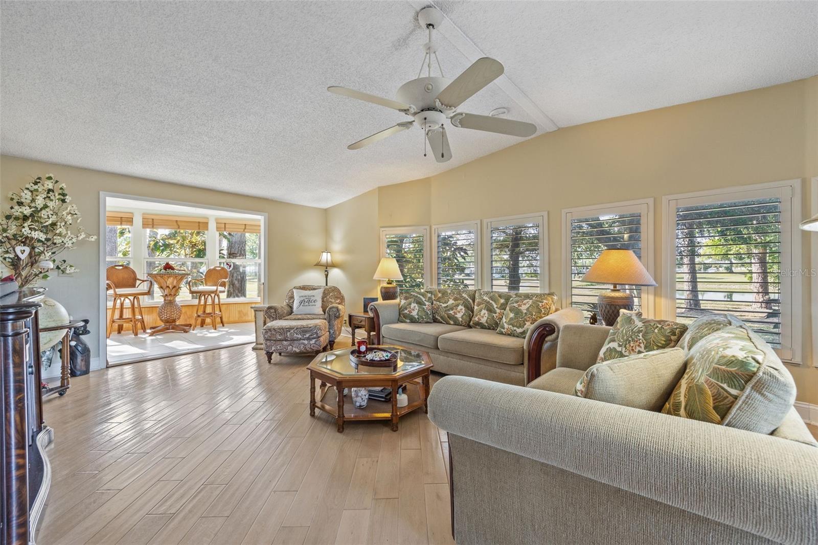 PINE LAKES COUNTRY CLUB PH 03 - Residential