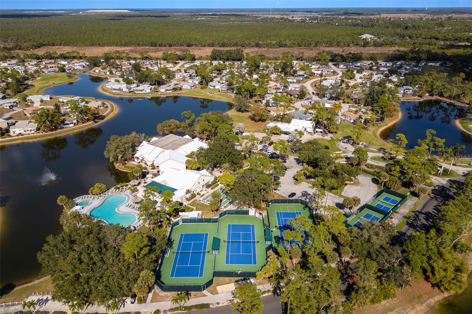 PINE LAKES COUNTRY CLUB PH 03 - Residential