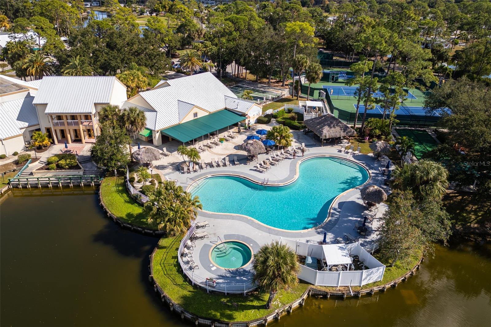 PINE LAKES COUNTRY CLUB PH 03 - Residential
