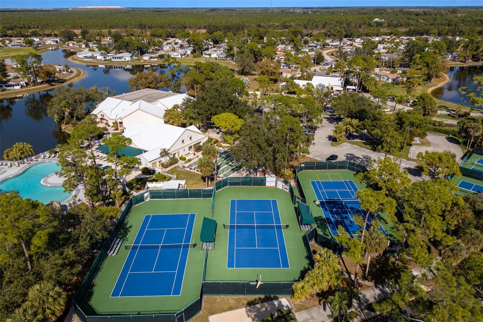 PINE LAKES COUNTRY CLUB PH 03 - Residential