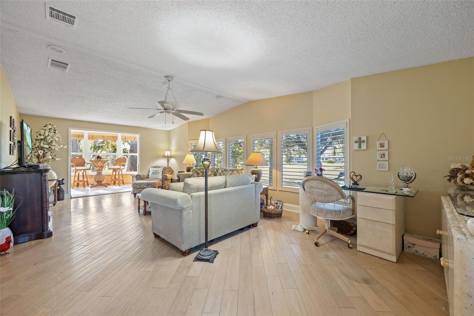 PINE LAKES COUNTRY CLUB PH 03 - Residential
