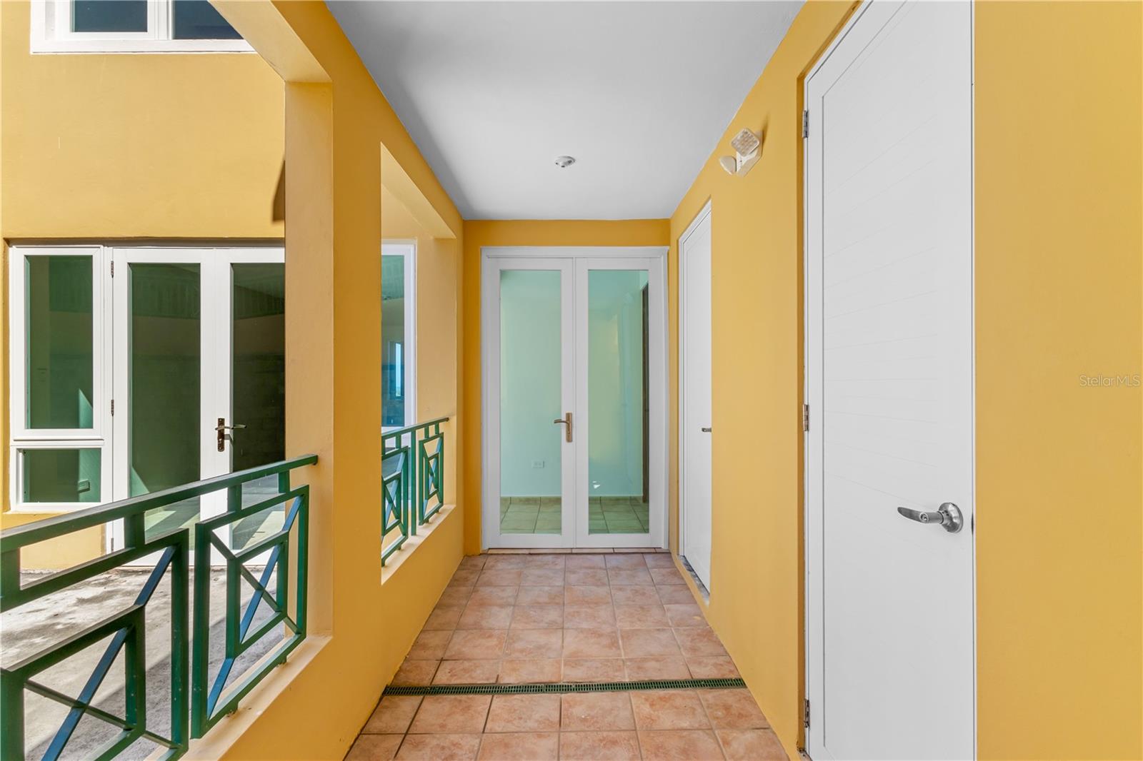 COSTA DORADA - Residential