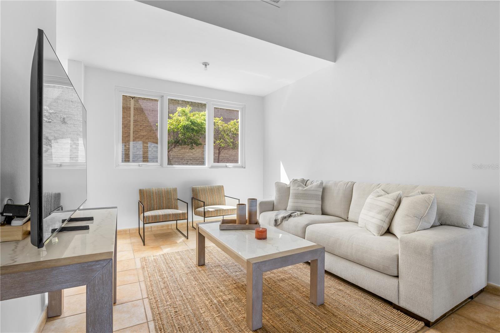 COSTA DORADA - Residential