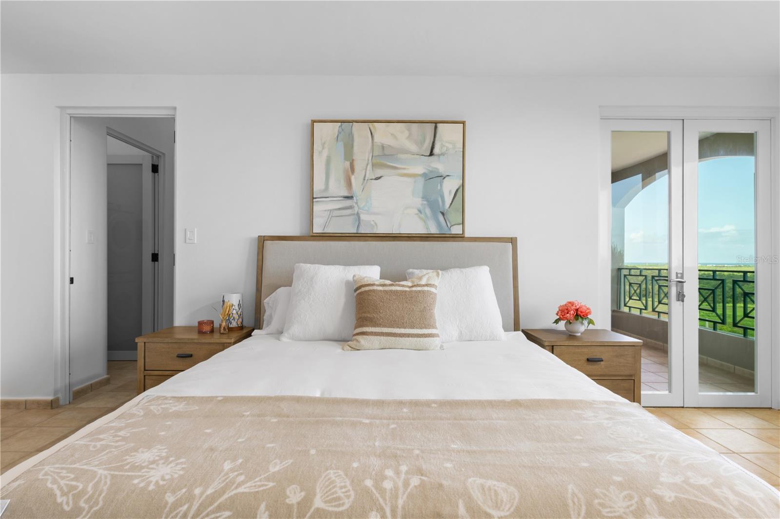 COSTA DORADA - Residential