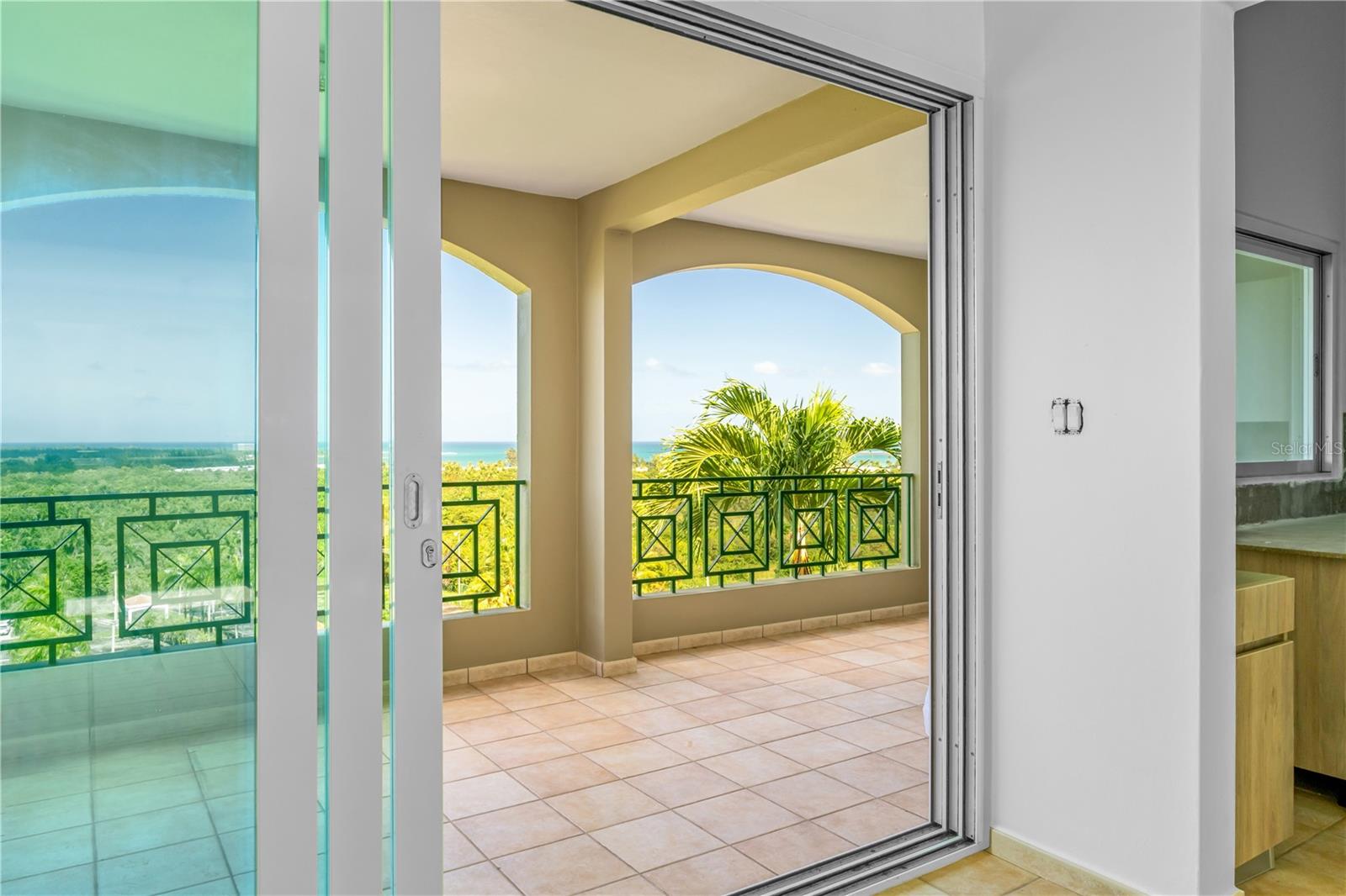 COSTA DORADA - Residential