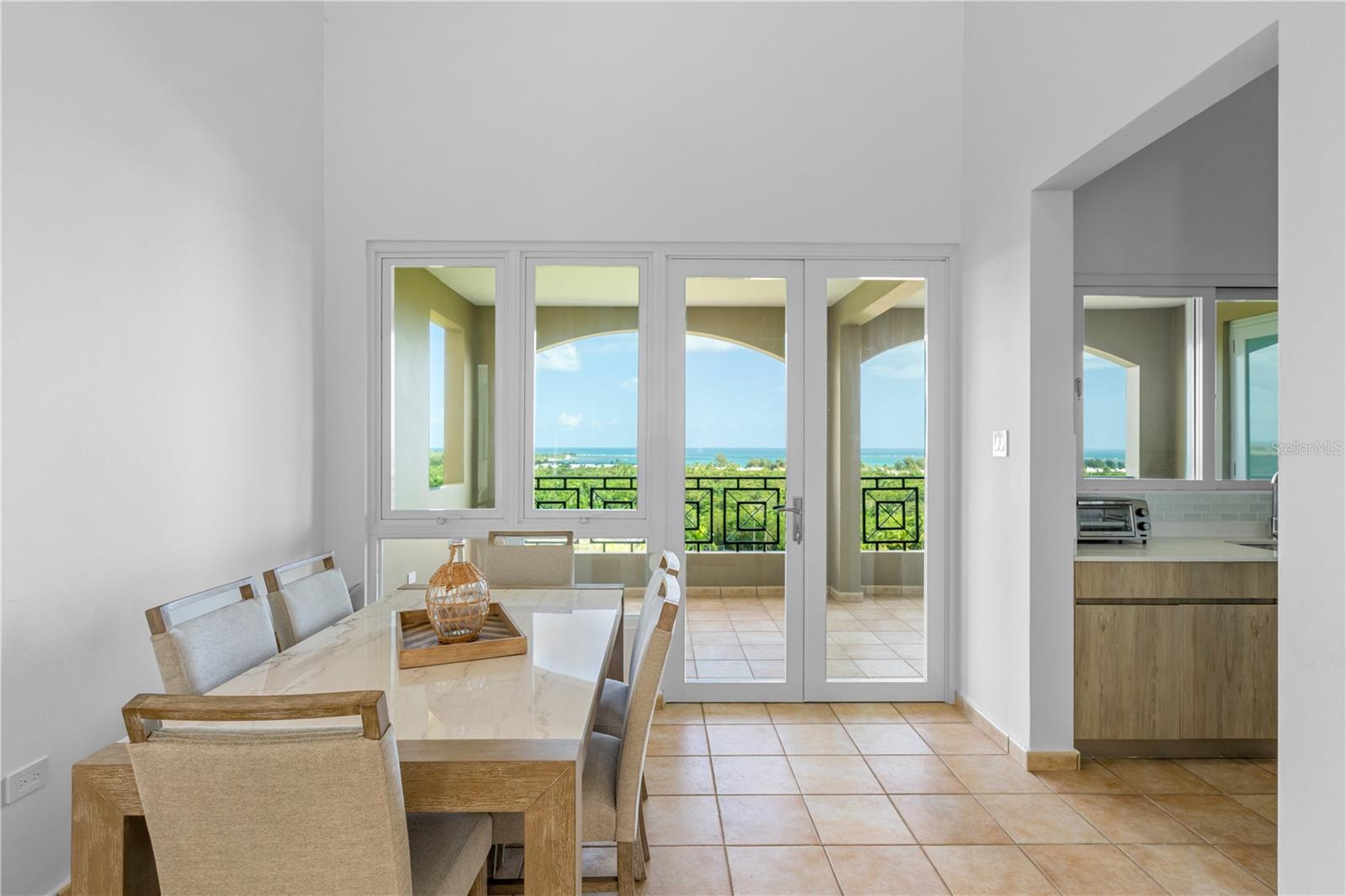 COSTA DORADA - Residential