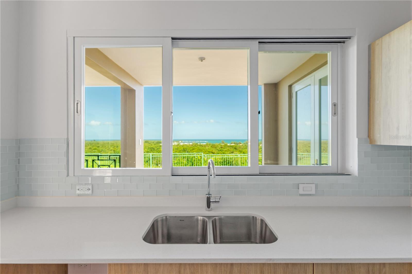 COSTA DORADA - Residential