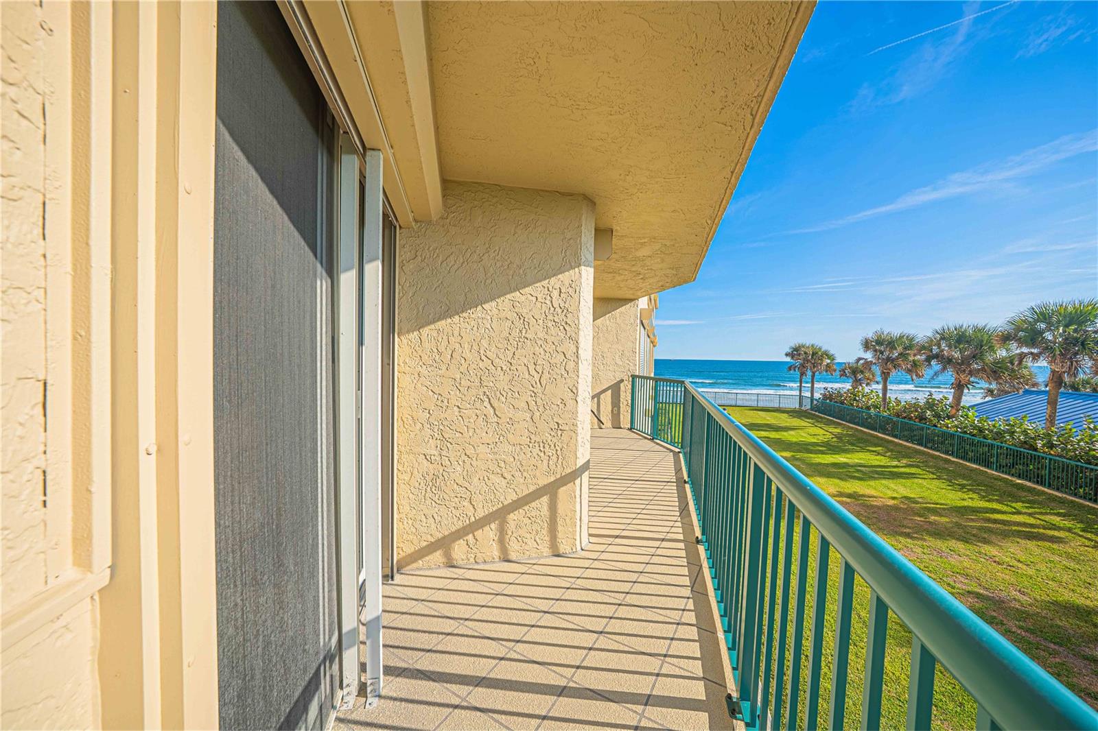 TOWERS AT PONCE INLET TOWER 01 CONDO - Residential