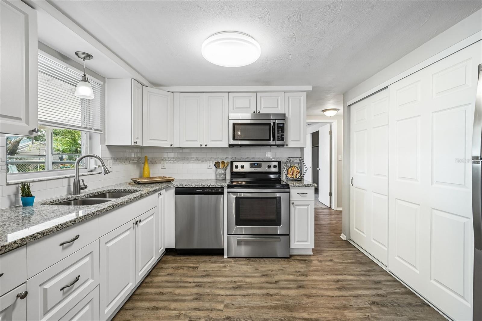 EMBASSY HILLS - Residential