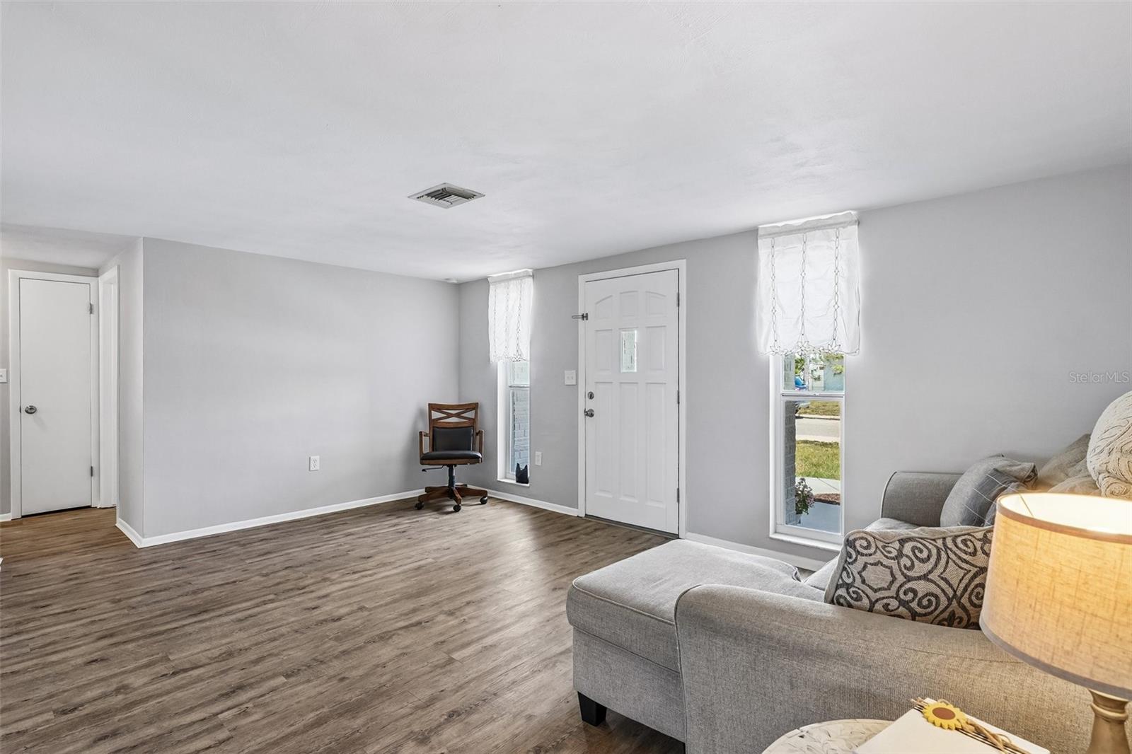 EMBASSY HILLS - Residential