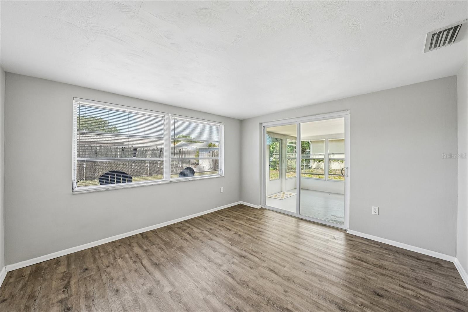 EMBASSY HILLS - Residential