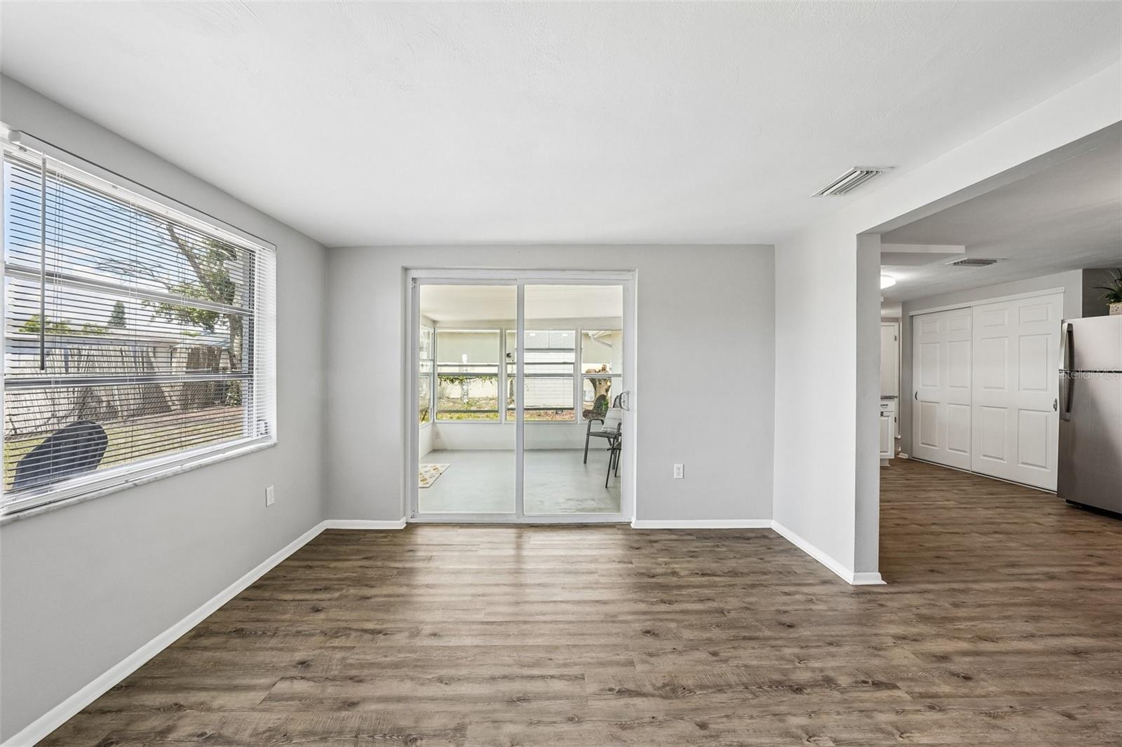EMBASSY HILLS - Residential