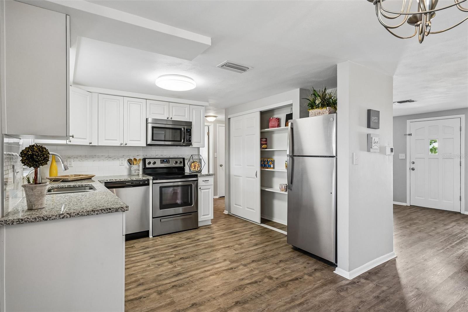 EMBASSY HILLS - Residential