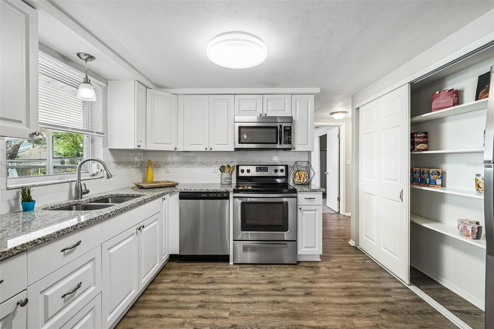 EMBASSY HILLS - Residential