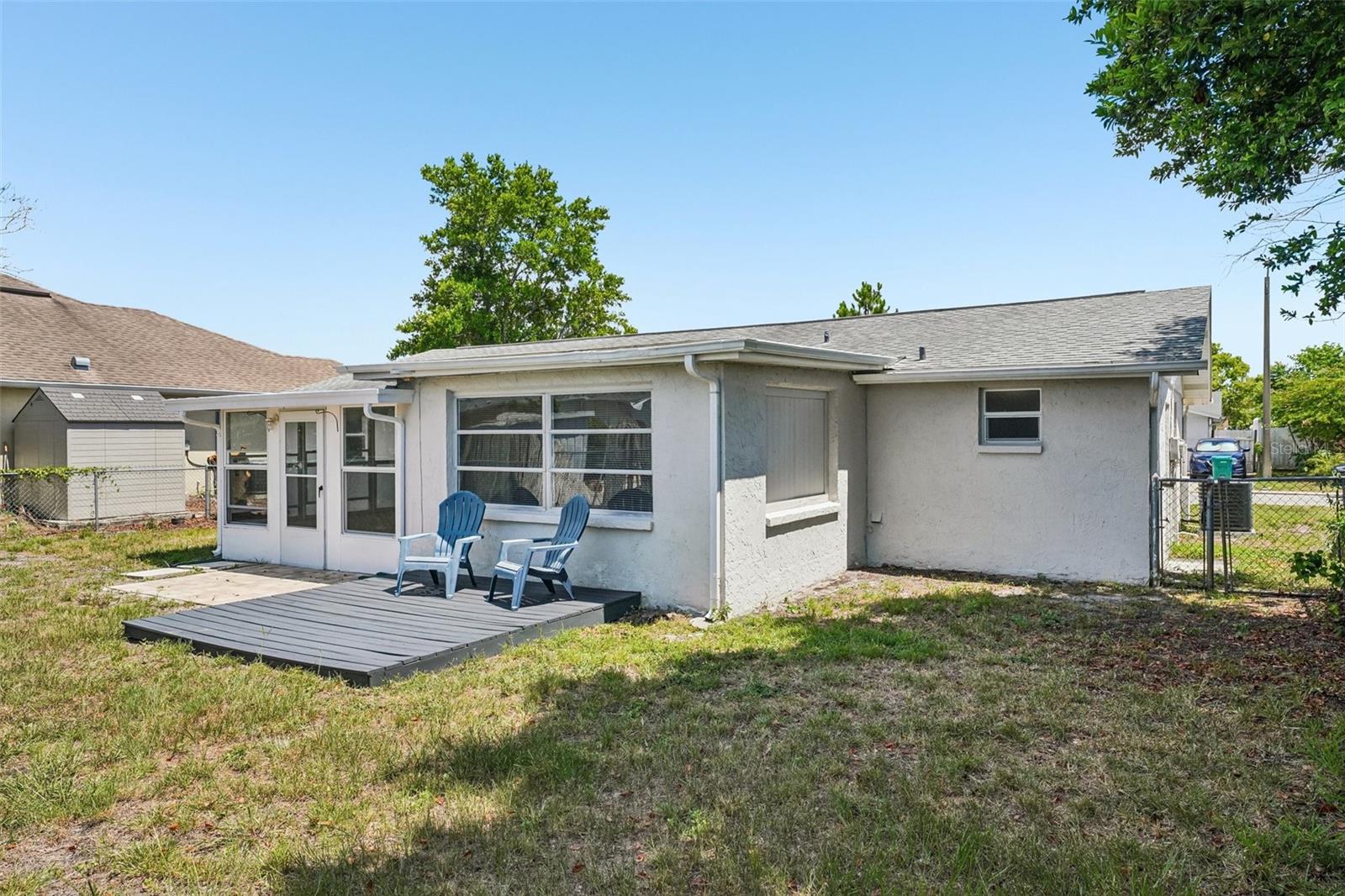 EMBASSY HILLS - Residential