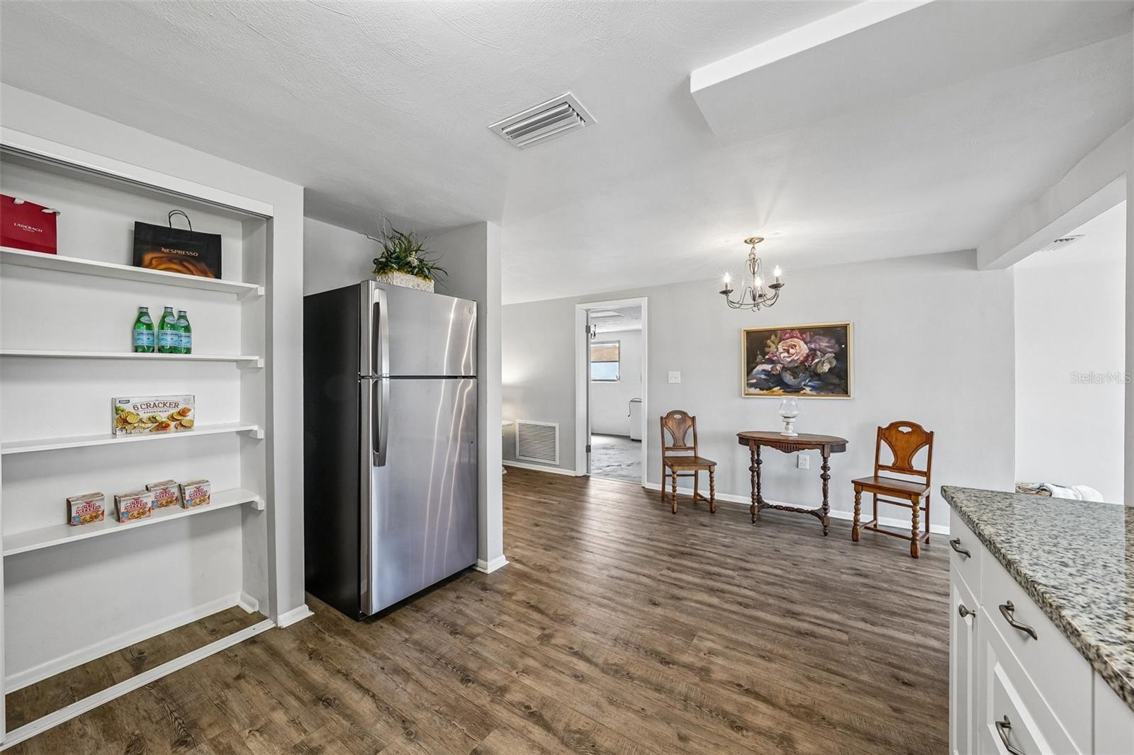 EMBASSY HILLS - Residential