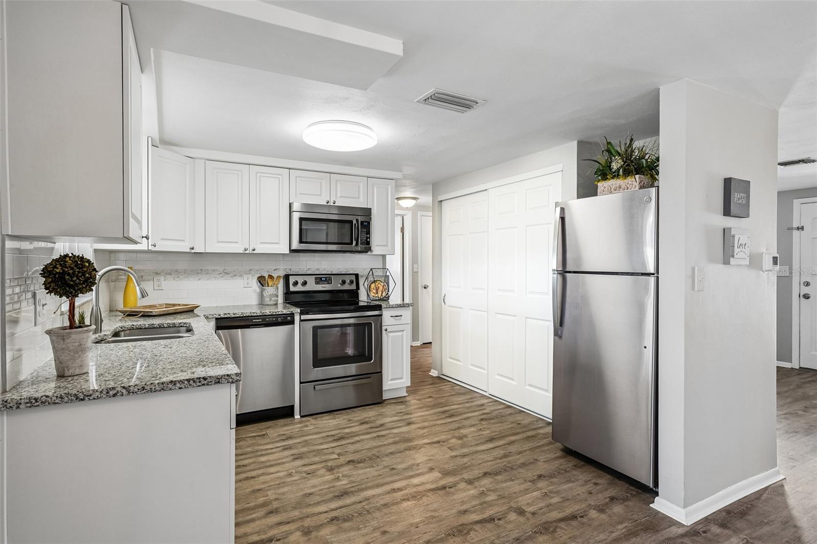 EMBASSY HILLS - Residential