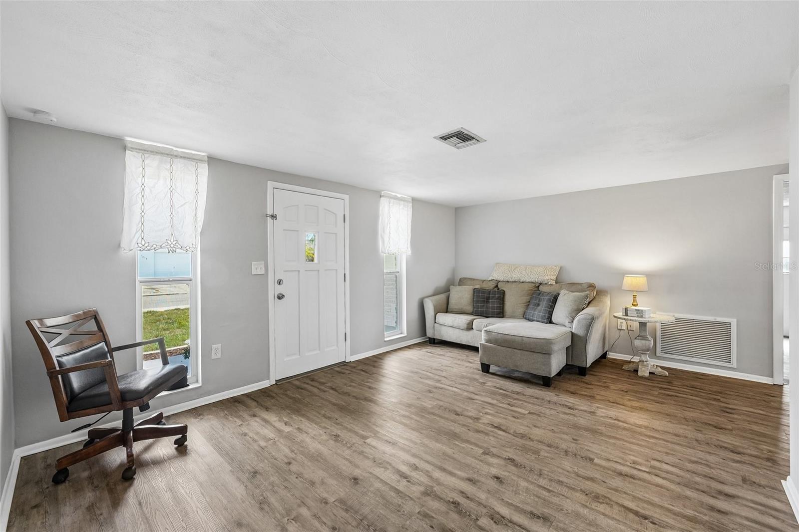 EMBASSY HILLS - Residential